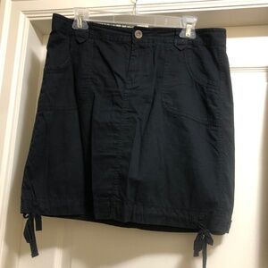Black cotton skirt Old Navy size 8 with side tie detail EUC